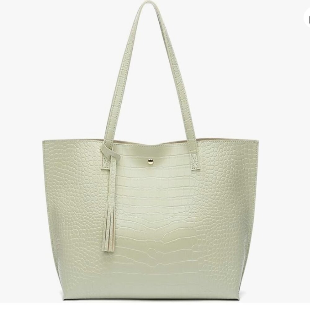 Soft Faux Leather Tote Shoulder Bag – Light Green (Croc) – NWOT